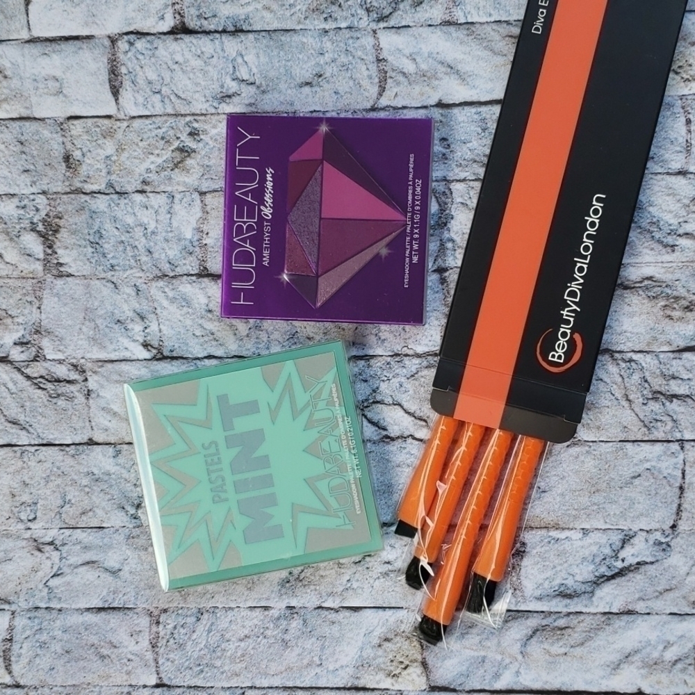 Hudabeauty bundle and diva eye brush set 3 pcs. Value $101.00 New